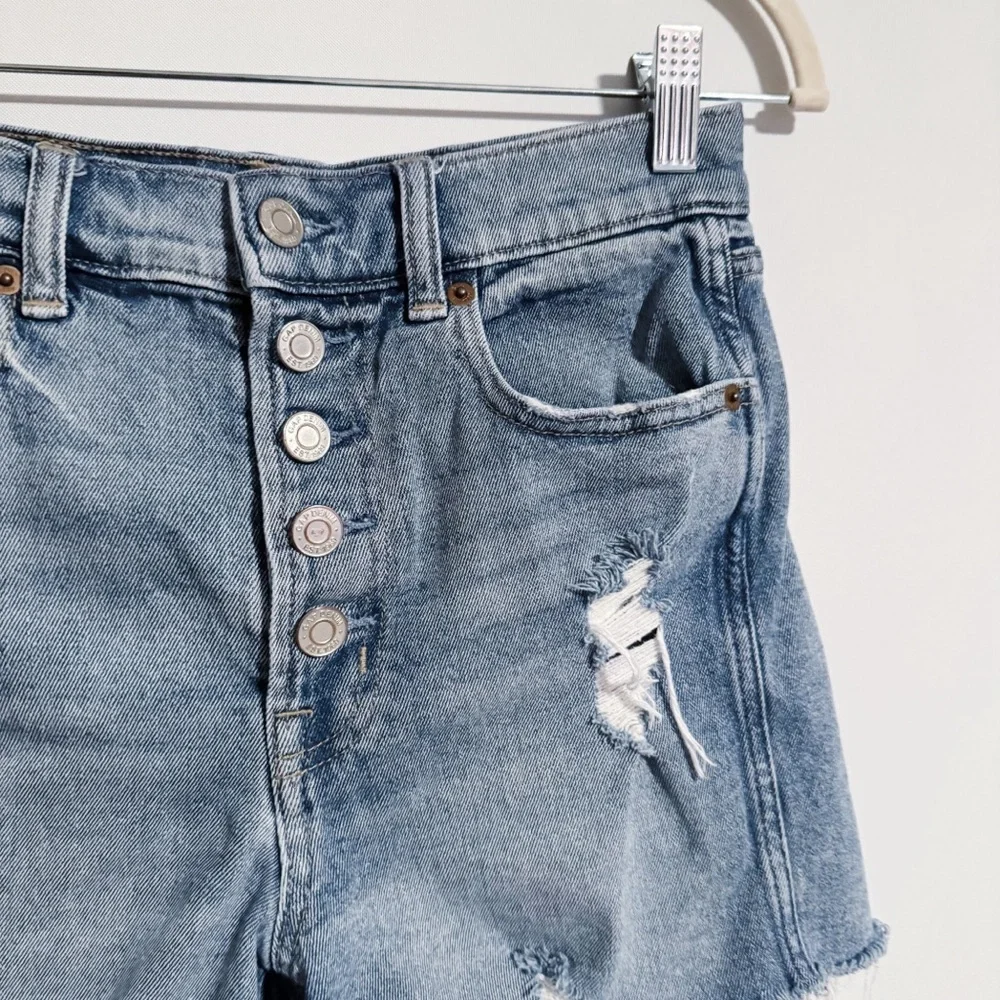 GAP - Medium Wash 5 Button Distressed Denim Shorts